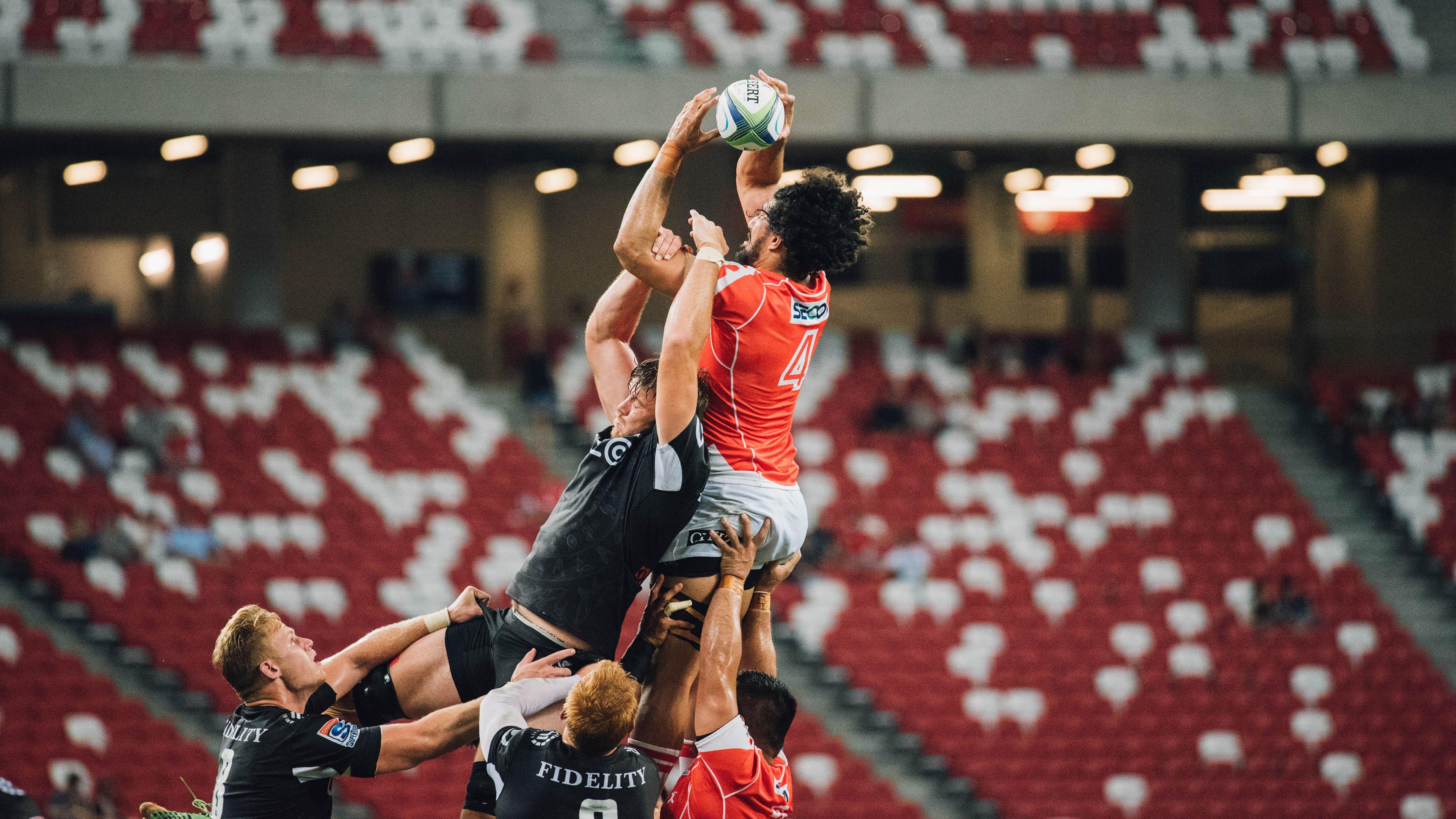 犹他爵士队宣布，多诺万·米切尔因腿筋伤势至少再缺席一周，季后赛前景蒙上阴影