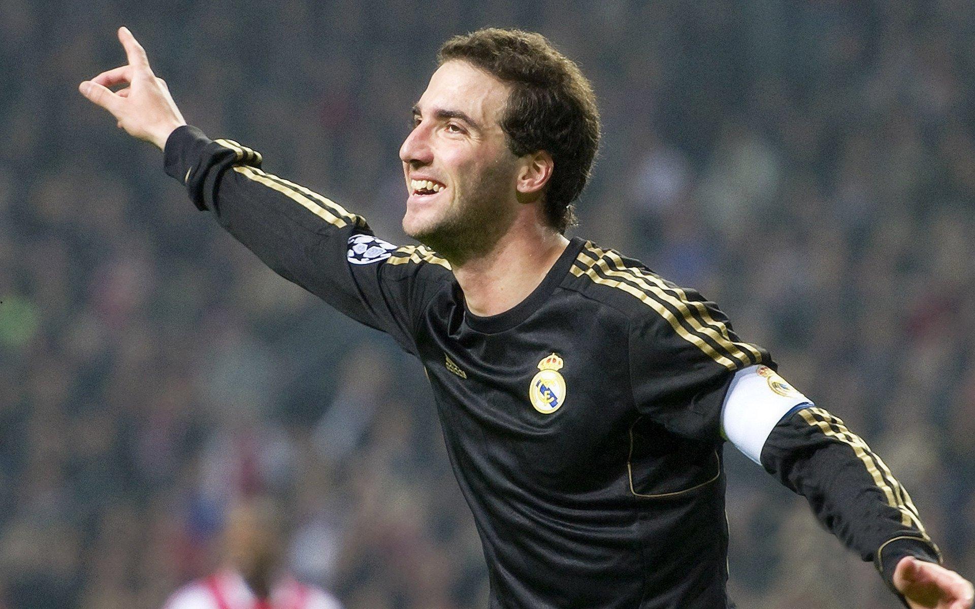 夜读，谁不渴望与德布劳内并肩作战？一位中场大师的球场魅力解析