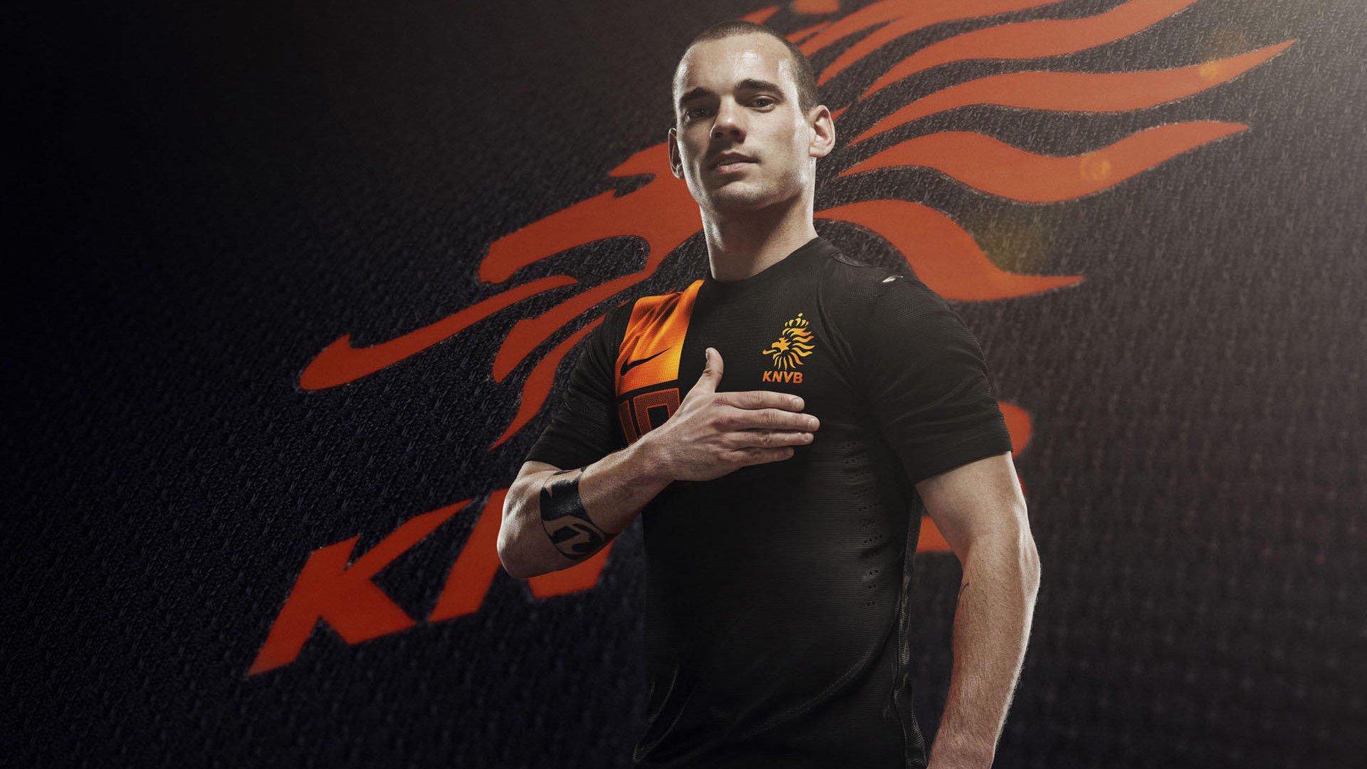 绿茵场上的坚韧,当生理期不期而至,她选择继续奔跑