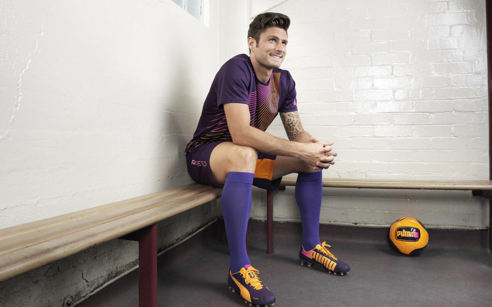 泰山双星闪耀足协杯，刘洋德尔加多梅开二度，总分5比2强势挺进决赛