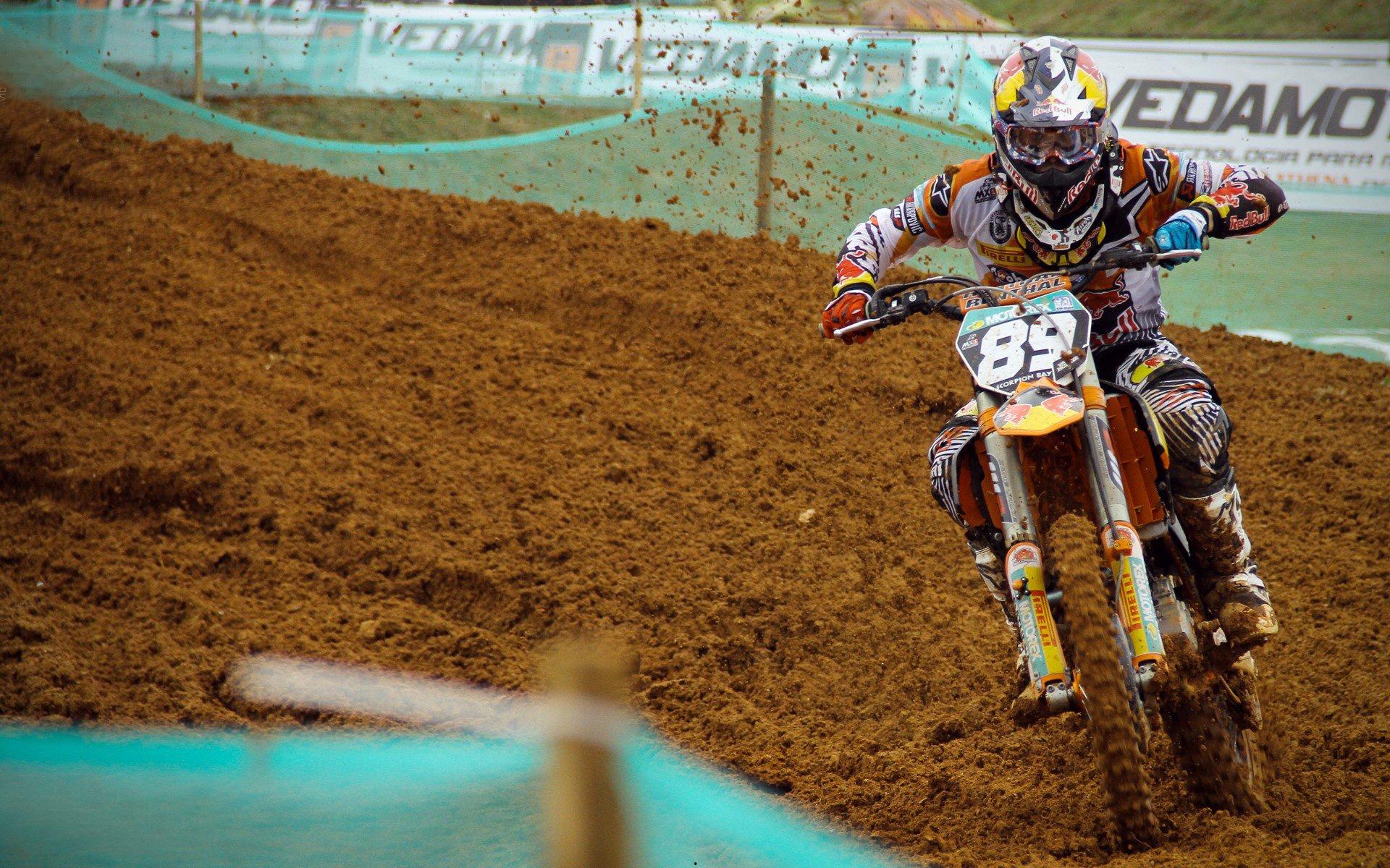 西超杯决战前夜，巴萨引援提速，坎塞洛或于下周五正式亮相诺坎普